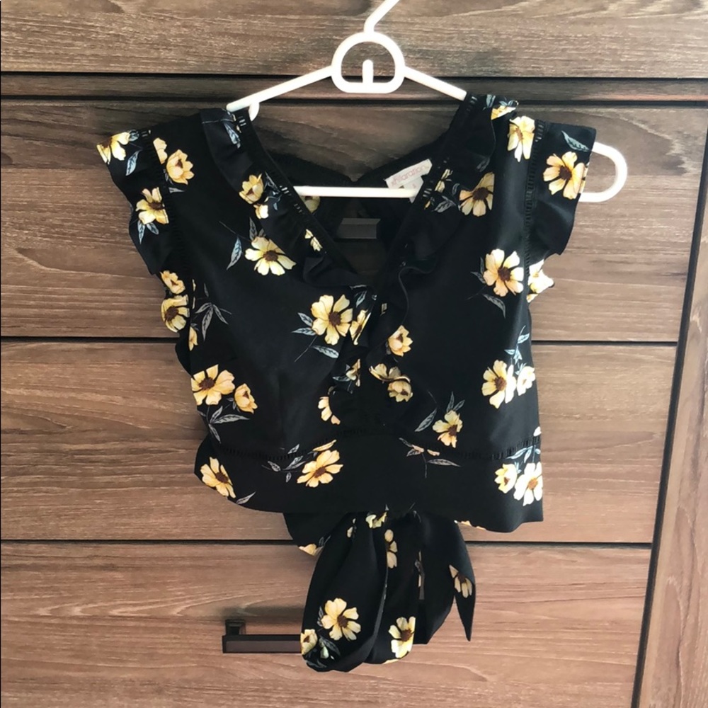 Tie back sunflower crop